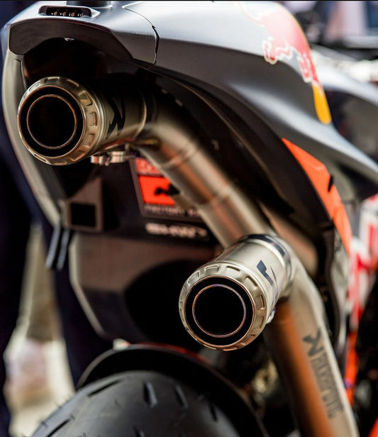Descubre por qué es una gran idea cambiar el escape a tu moto