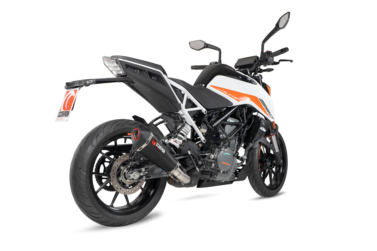 SCORPION SERKET TAPER SLIP-ON KTM DUKE 390 21'- 23' CARBON FIBER