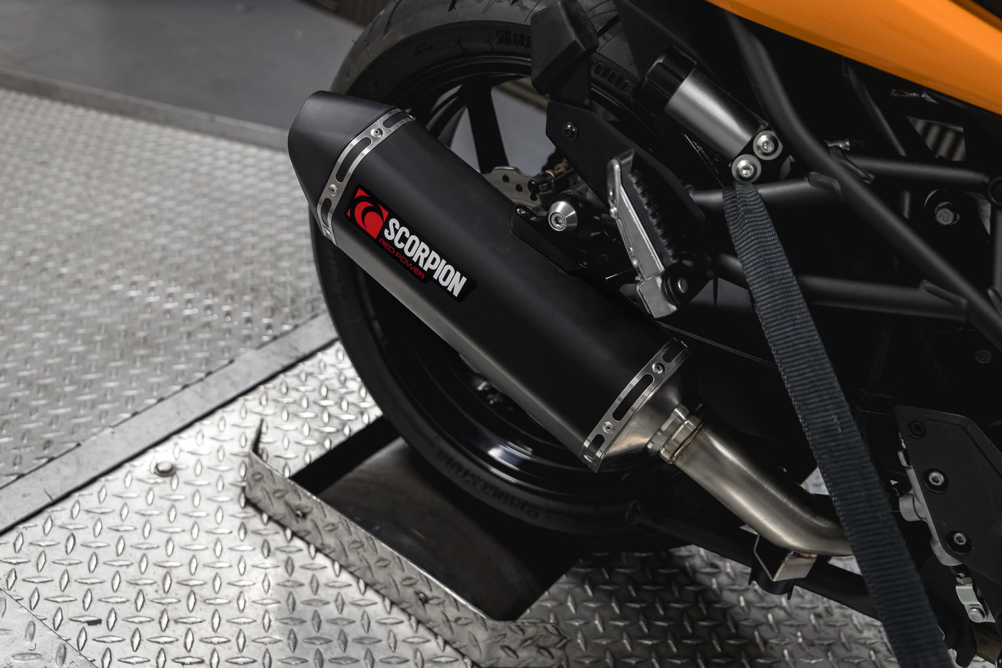 SCORPION SERKET PARALLEL SLIP-ON KAWASAKI VERSYS 1000 19'-25