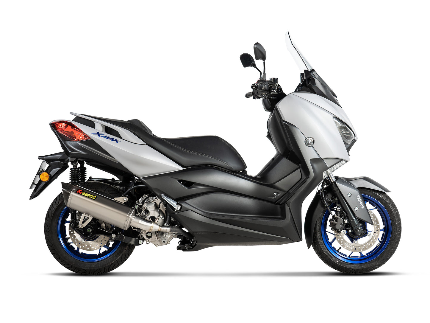 AKRAPOVIC APPROVED SLIP-ON MUFFLER YAMAHA X-MAX 300 2017-23