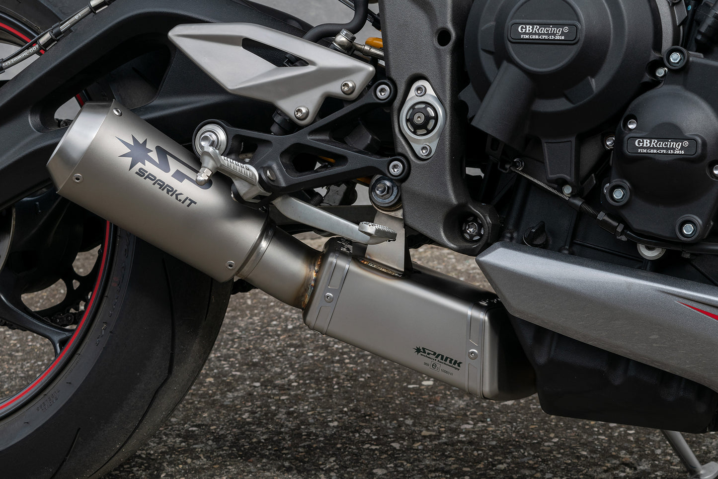 SPARK SILENCIADOR MOTO GP HOMOLOGADO TRIUMPH STREET TRIPLE 765 2020-22